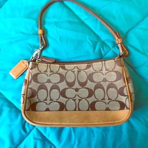 Authentic Classic Coach Pochette